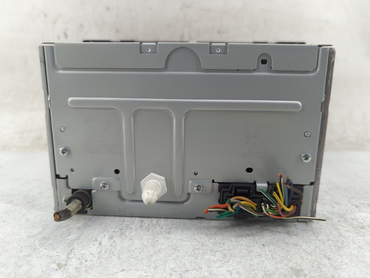 2006-2007 Saturn Vue Radio AM FM Cd Player Receiver Replacement Fits Fits 2006 2007 OEM Used Auto Parts - Oemusedautoparts1.