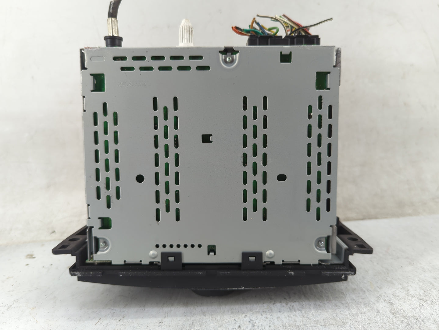 2006-2007 Saturn Vue Radio AM FM Cd Player Receiver Replacement Fits Fits 2006 2007 OEM Used Auto Parts - Oemusedautoparts1.