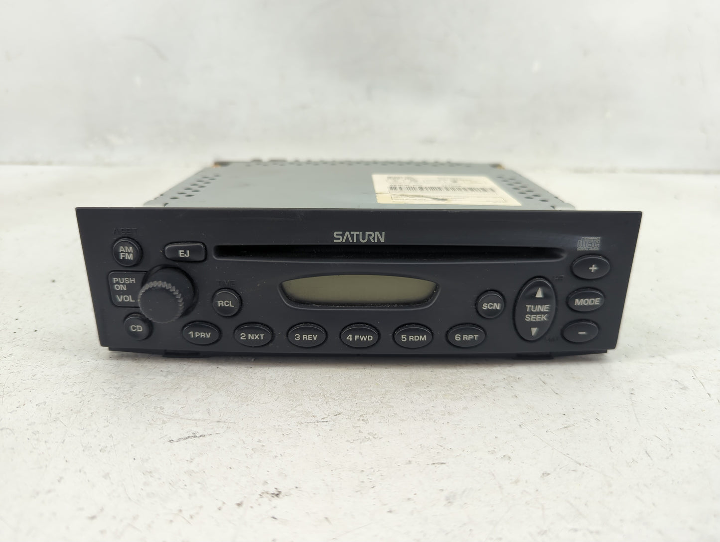 2004 Saturn Vue Radio AM FM Cd Player Receiver Replacement Fits OEM Used Auto Parts - Oemusedautoparts1.com