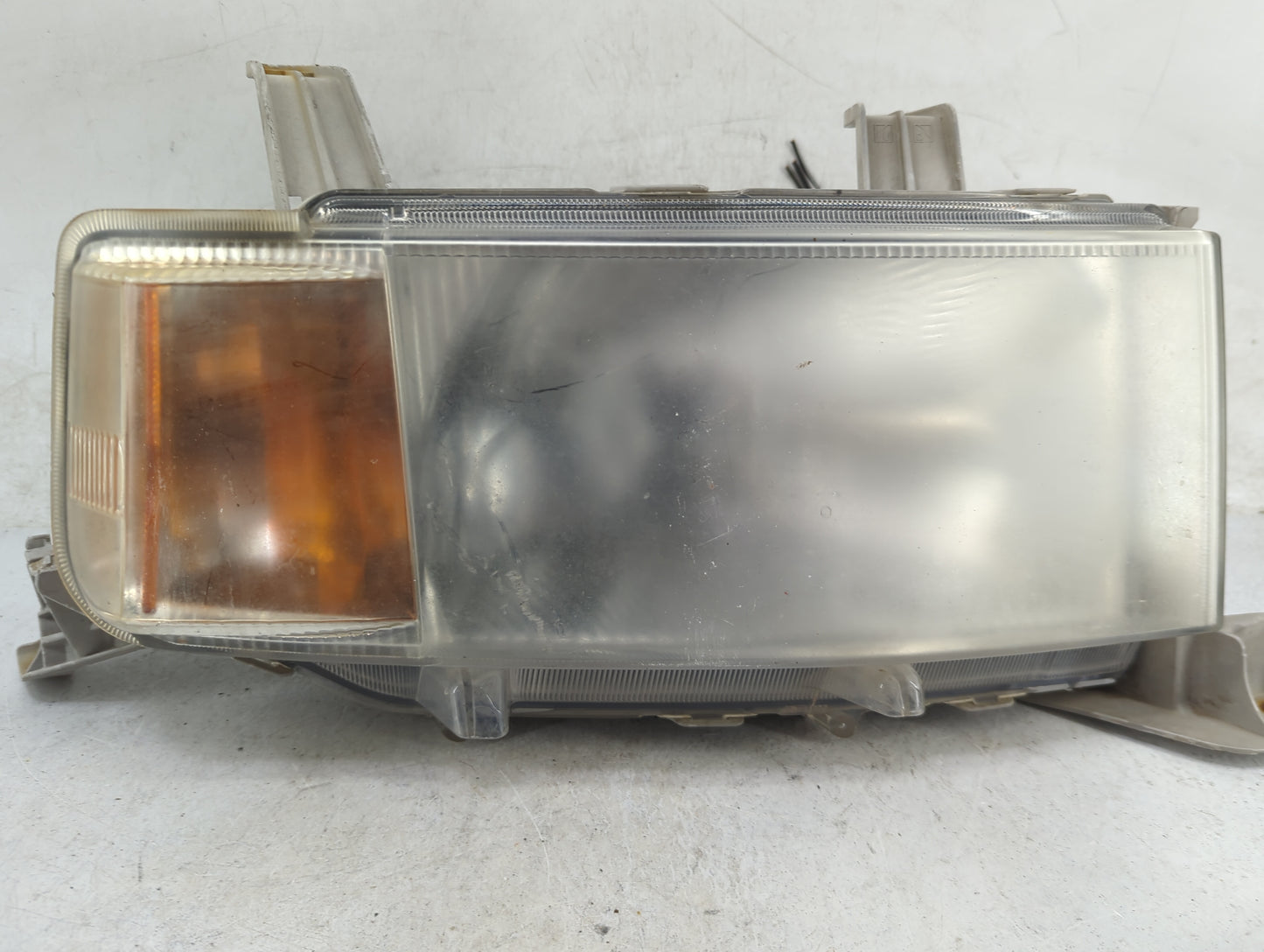 2004-2006 Scion Xb Driver Left Oem Head Light Headlight Lamp 5025060 - Oemusedautoparts1.com