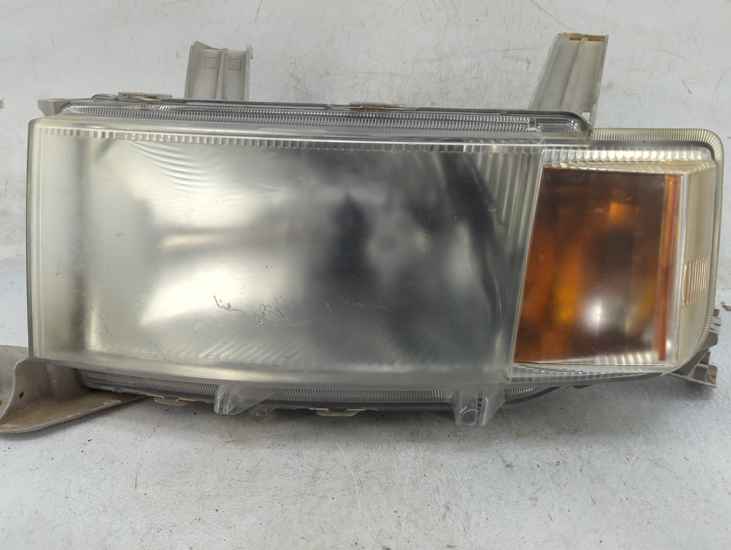 2004-2006 Scion Xb Passenger Right Oem Head Light Headlight Lamp 5025099 - Oemusedautoparts1.com