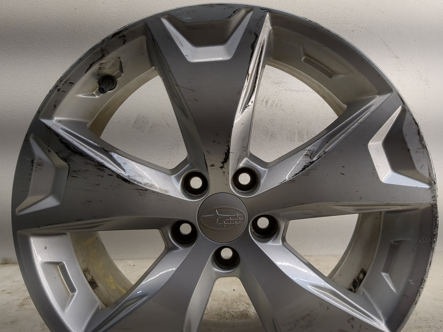 2014-2016 Subaru Forester Oem Wheel Rim - Oemusedautoparts1.com