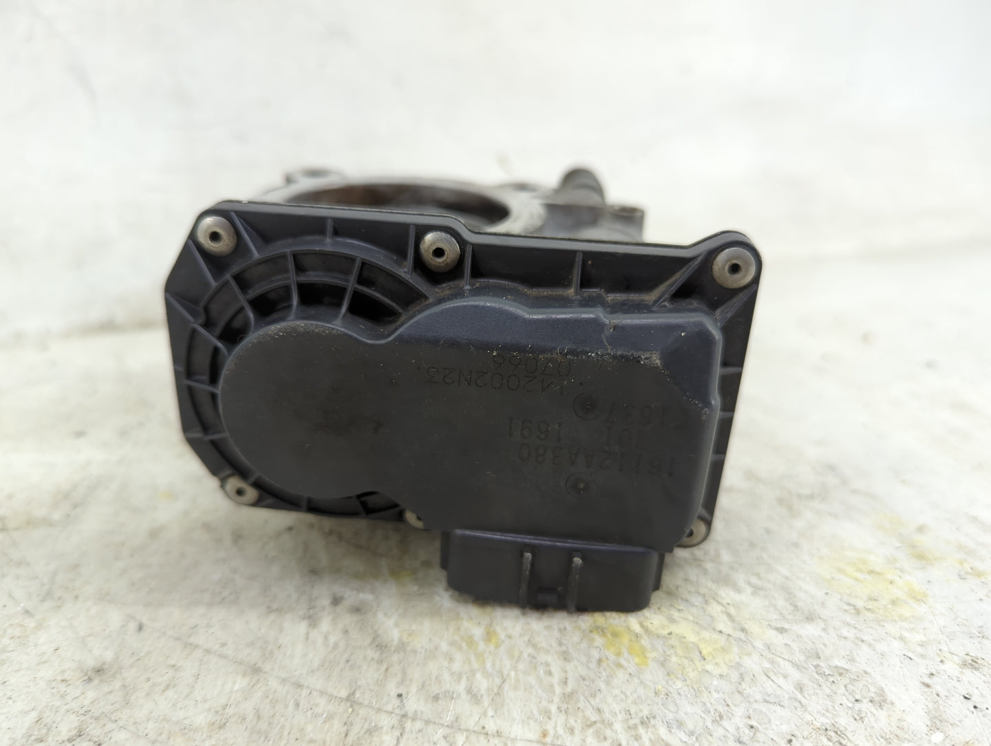 2011-2018 Subaru Forester Throttle Body Fits Fits 2011 2012 2013 2014 2015 2016 2017 2018 OEM Used Auto Parts - Oemusedautop