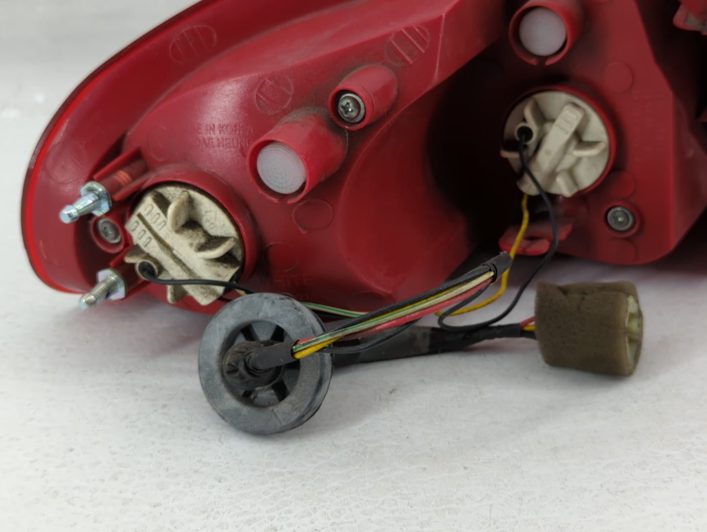 2005-2008 Suzuki Reno Tail Light Assembly Passenger Right OEM Fits Fits 2005 2006 2007 2008 OEM Used Auto Parts - Oemusedaut