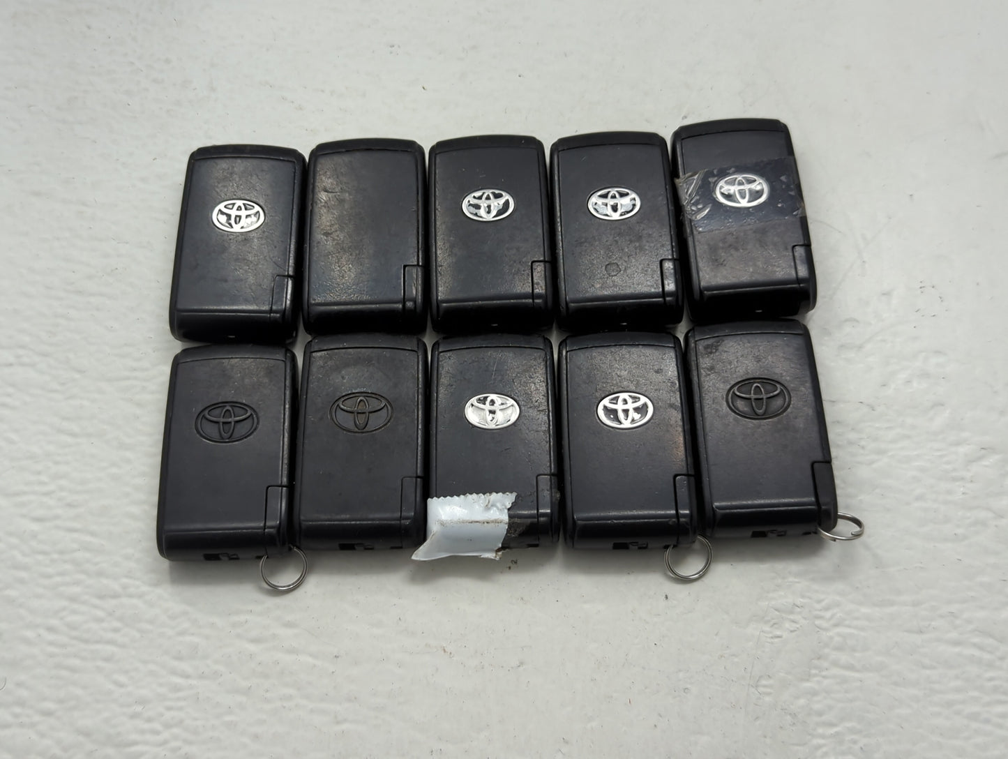 Lot of 10 Toyota Keyless Entry Remote Fob MIXED FCC IDS MIXED PART - Oemusedautoparts1.com