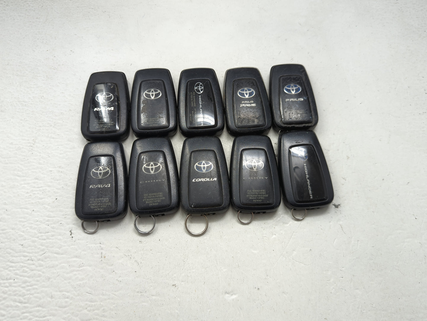 Lot of 10 Toyota Keyless Entry Remote Fob MIXED FCC IDS MIXED PART 1471601 - Oemusedautoparts1.com