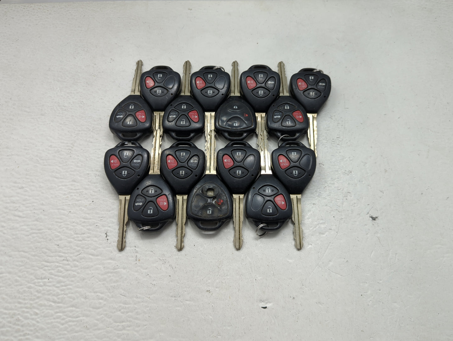 Lot of 15 Toyota Keyless Entry Remote Fob MIXED FCC IDS 1473601 - Oemusedautoparts1.com
