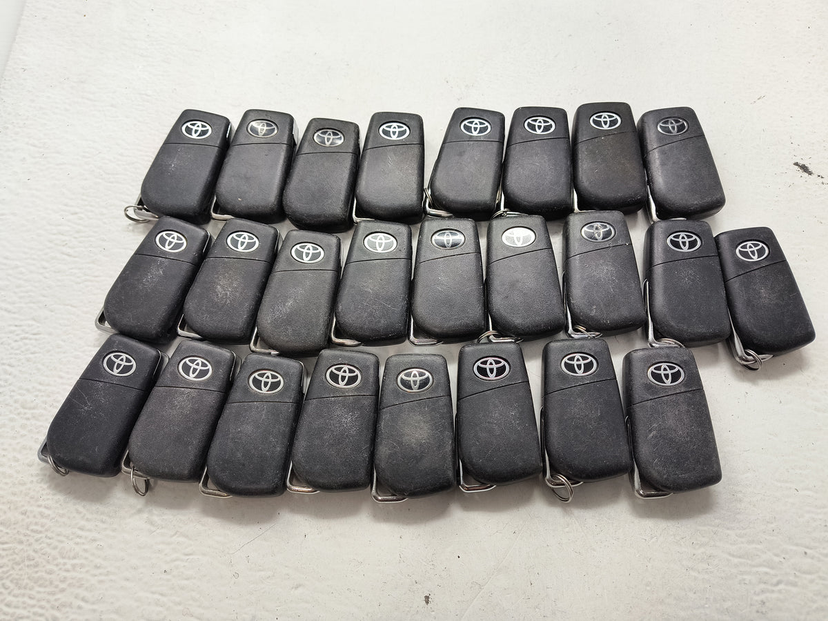 Lot of 25 Toyota Keyless Entry Remote Fob 1522943 - Oemusedautoparts1.com