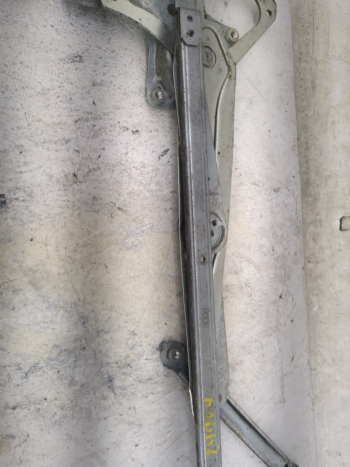 2007-2011 Toyota Camry Used Window Regulator Passenger Front 5010674 - Oemusedautoparts1.com