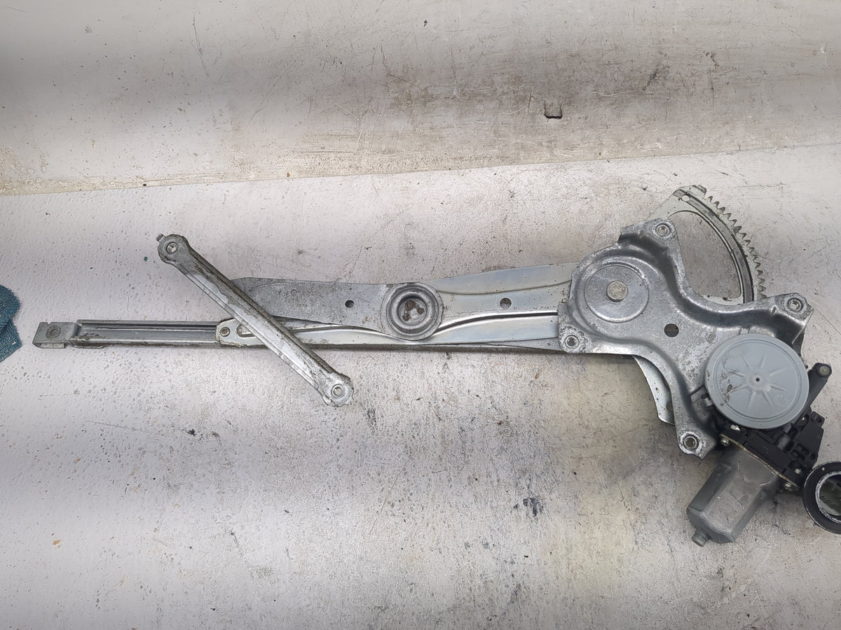 2007-2011 Toyota Camry Used Window Regulator Passenger Front 5010674 - Oemusedautoparts1.com