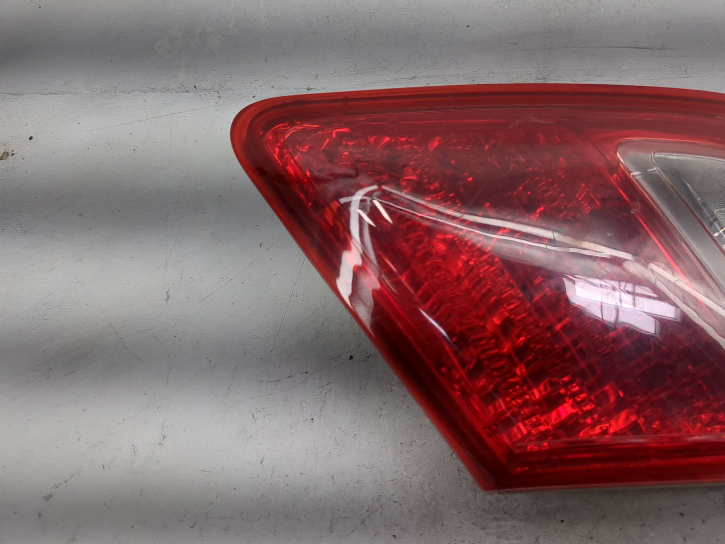 2007-2009 Toyota Camry Passenger Right Side Deck Lid Mounted Tail Light 5026909 - Oemusedautoparts1.com
