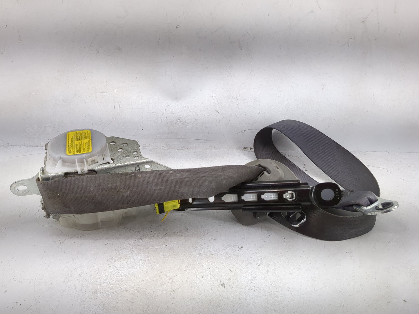 2007-2011 Toyota Camry Drvier Front Seatbelt Retractor 5026952 - Oemusedautoparts1.com