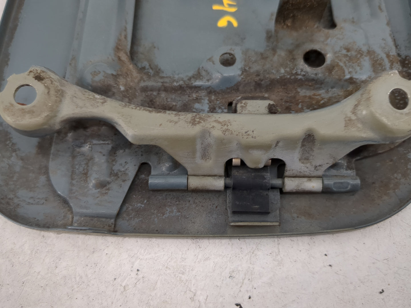 Toyota Camry Fuel Tank Door Lid Gas Tank 840440 - Oemusedautoparts1.com