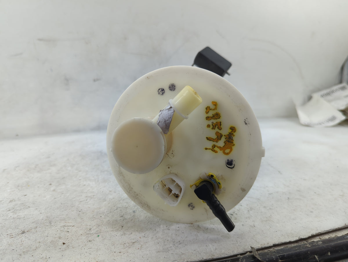 2004-2008 Toyota Corolla Electrical Gas Fuel Pump Assembly 1279108 - Oemusedautoparts1.com