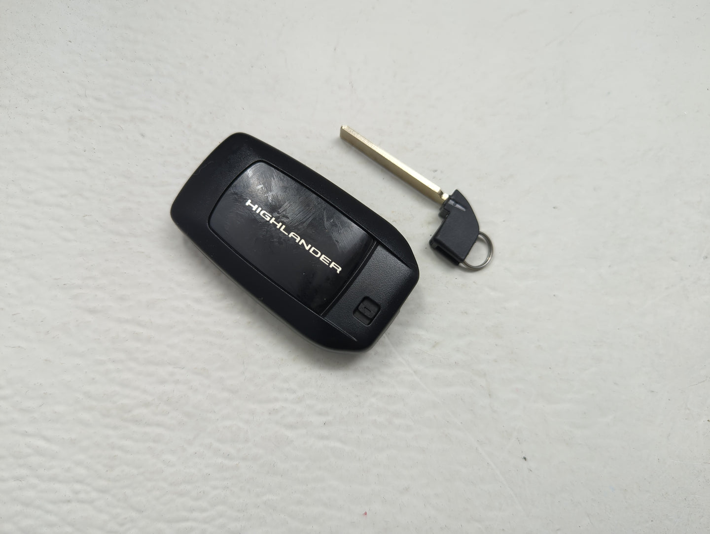 Toyota Highlander Keyless Entry Remote Fob IL: 55-14833 G Board 231451-3041 - Oemusedautoparts1.com