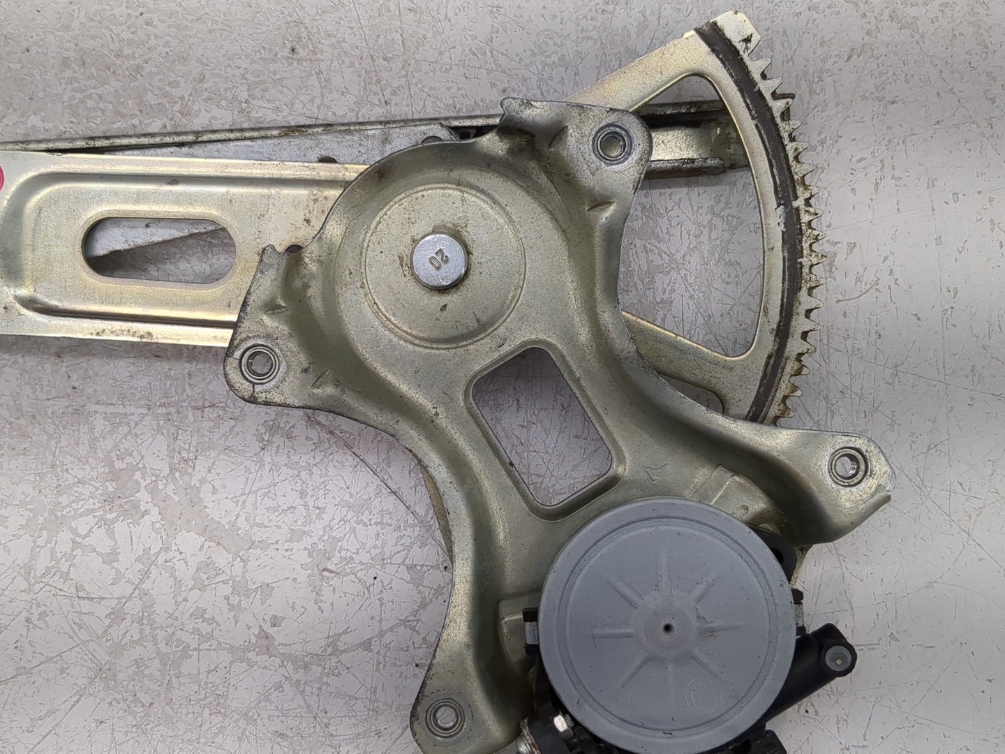 2004-2009 Toyota Prius Passenger Front Right Power Window Motor - Oemusedautoparts1.com