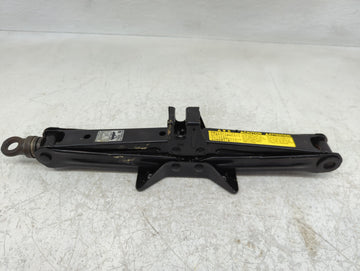Toyota Prius Spare Scissor Car Jack - Oemusedautoparts1.com