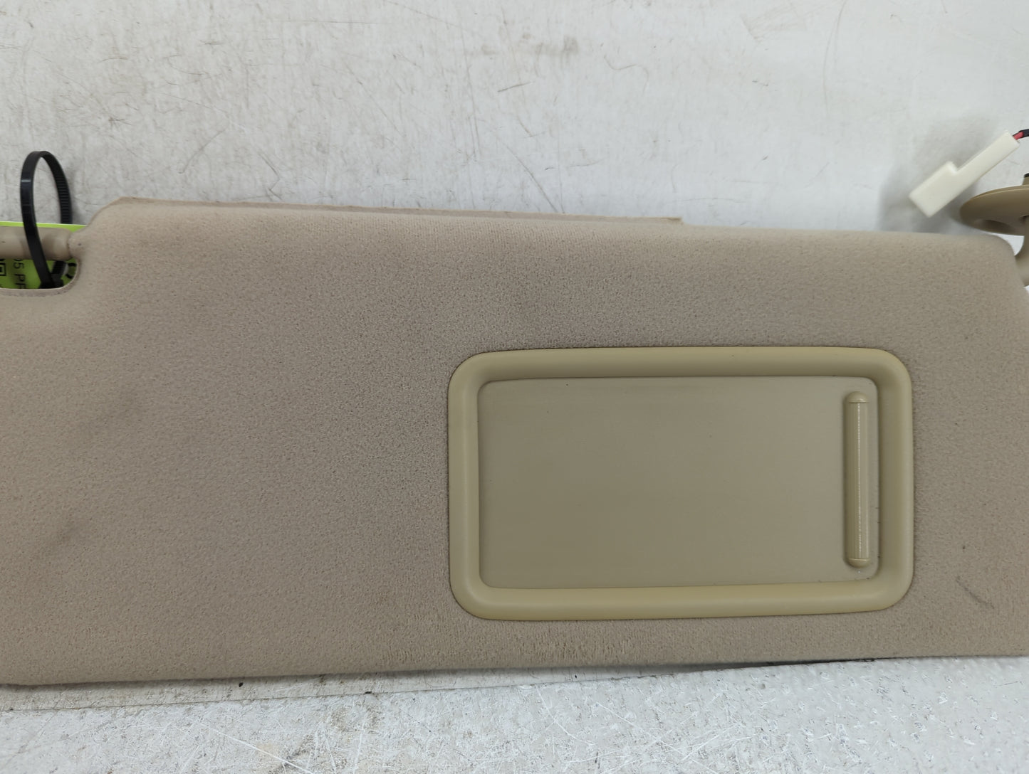 2004-2005 Toyota Prius Sun Visor Shade Replacement Passenger Right Mirror Fits Fits 2004 2005 OEM Used Auto Parts - Oemuseda