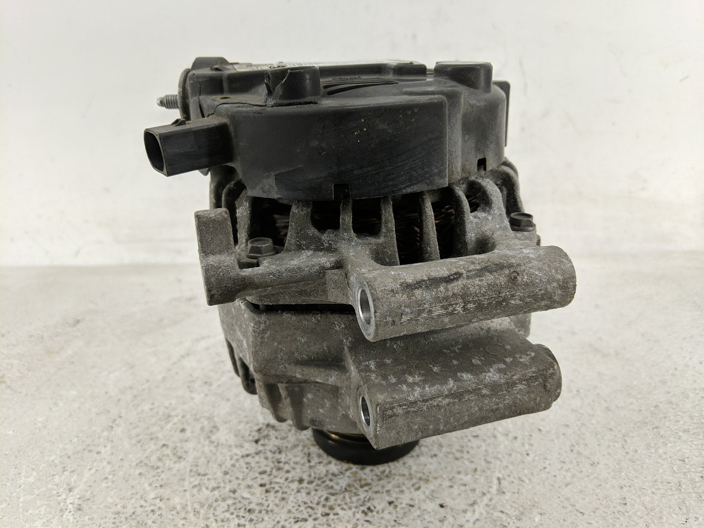 2019-2022 Toyota Rav4 Alternator Replacement Generator Charging Assembly Engine OEM P/N:27060-F2010 Fits OEM Used Auto Parts