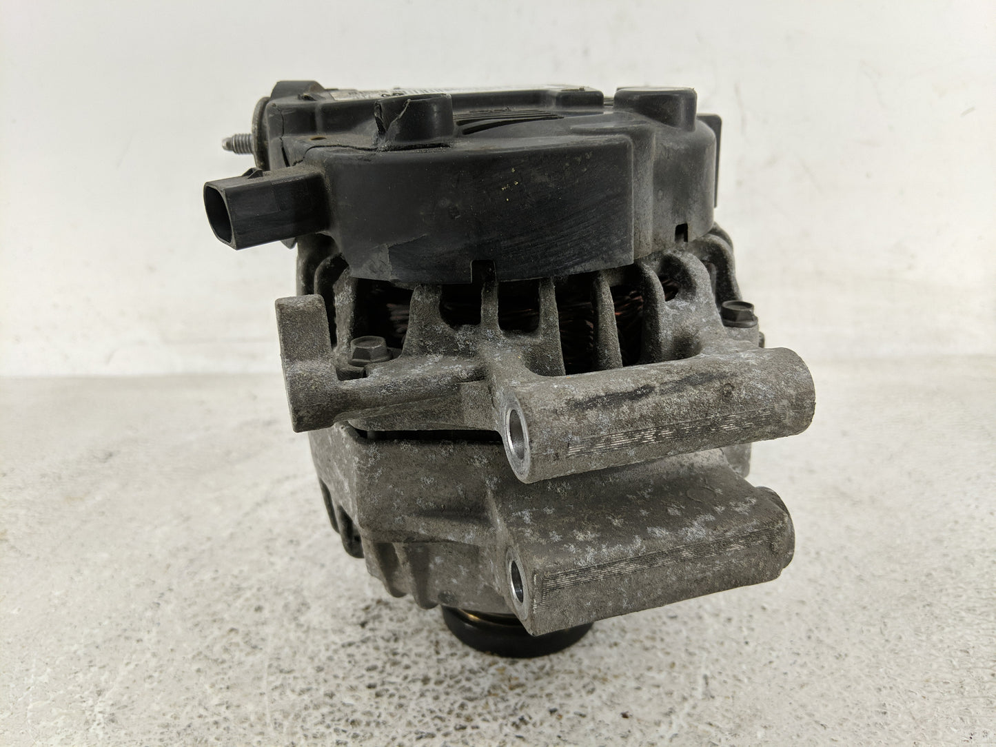 2019-2022 Toyota Rav4 Alternator Replacement Generator Charging Assembly Engine OEM P/N:27060-F2010 Fits OEM Used Auto Parts