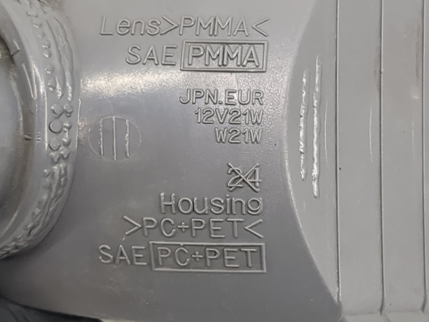 2001-2003 Toyota Rav4 Driver Left Oem Front Light Lamp 5031401 - Oemusedautoparts1.com