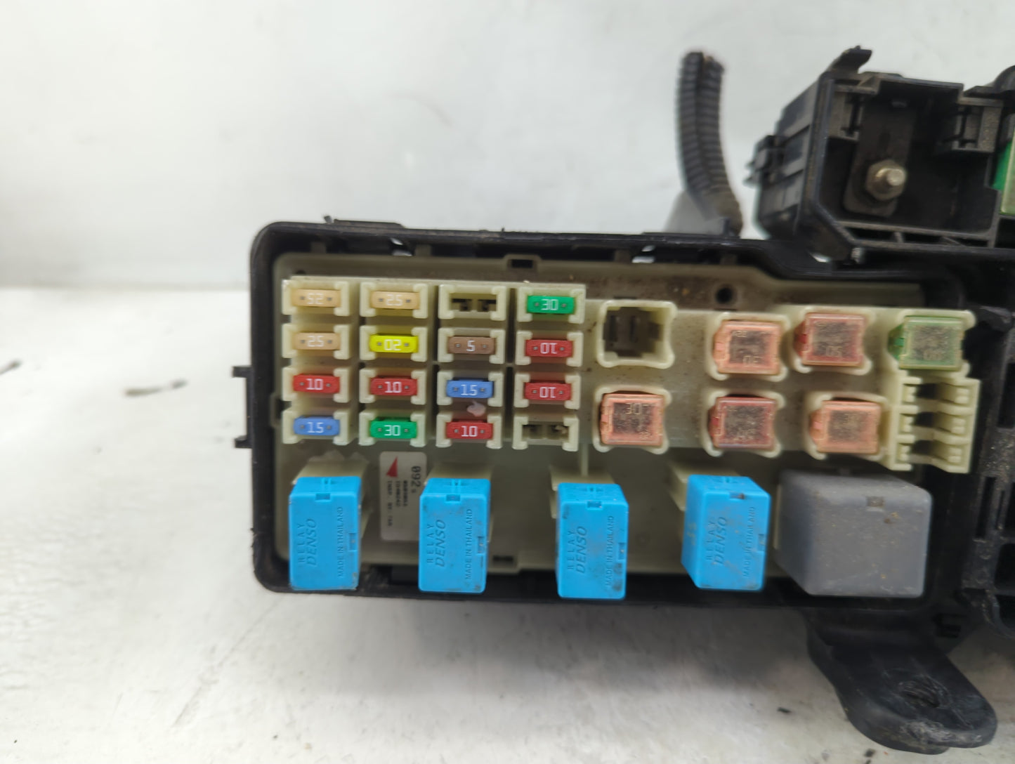 2004-2006 Toyota Solara Fusebox Fuse Box Panel Relay Module Fits Fits 2004 2005 2006 OEM Used Auto Parts - Oemusedautoparts1