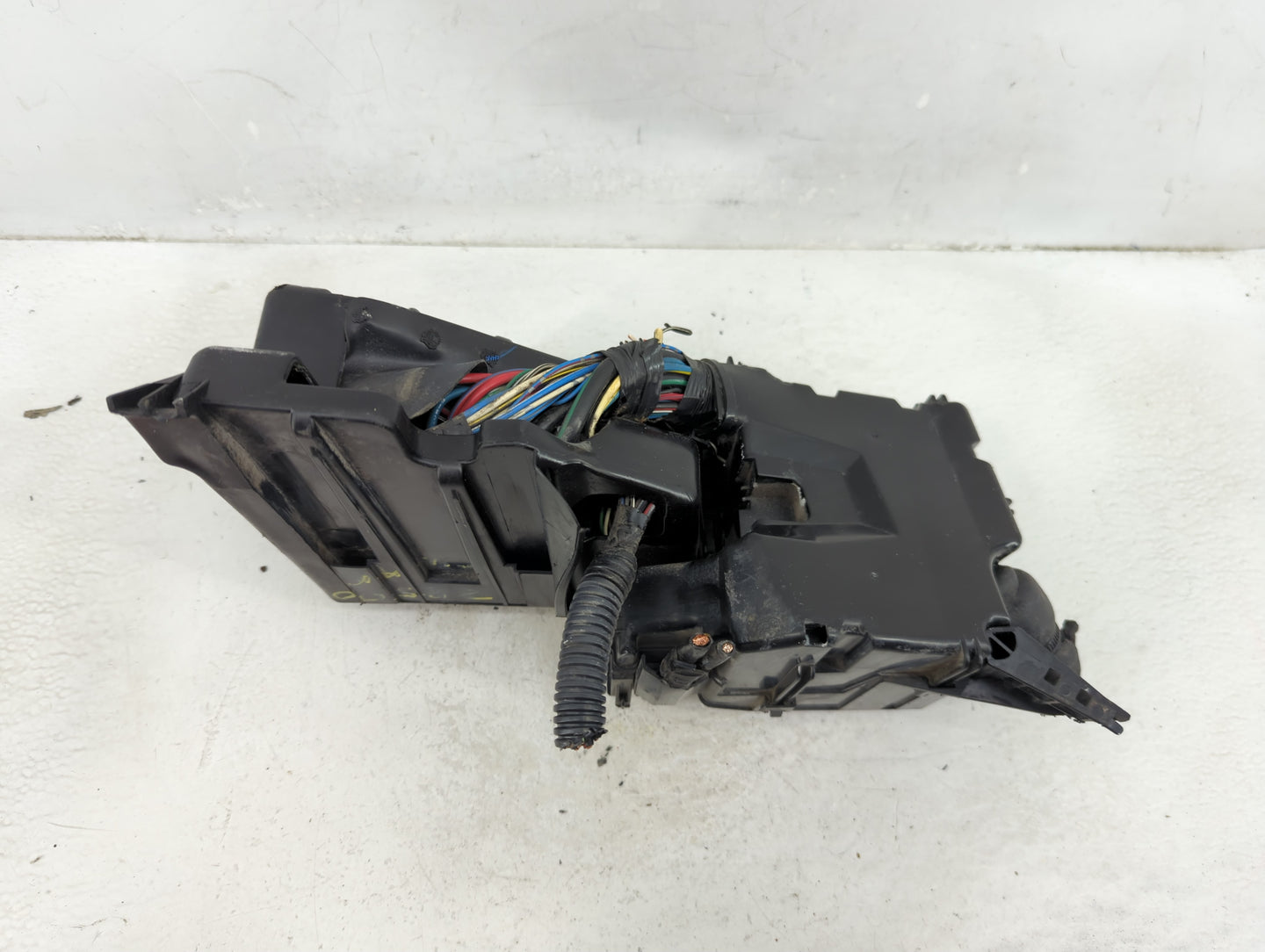 2004-2006 Toyota Solara Fusebox Fuse Box Panel Relay Module Fits Fits 2004 2005 2006 OEM Used Auto Parts - Oemusedautoparts1