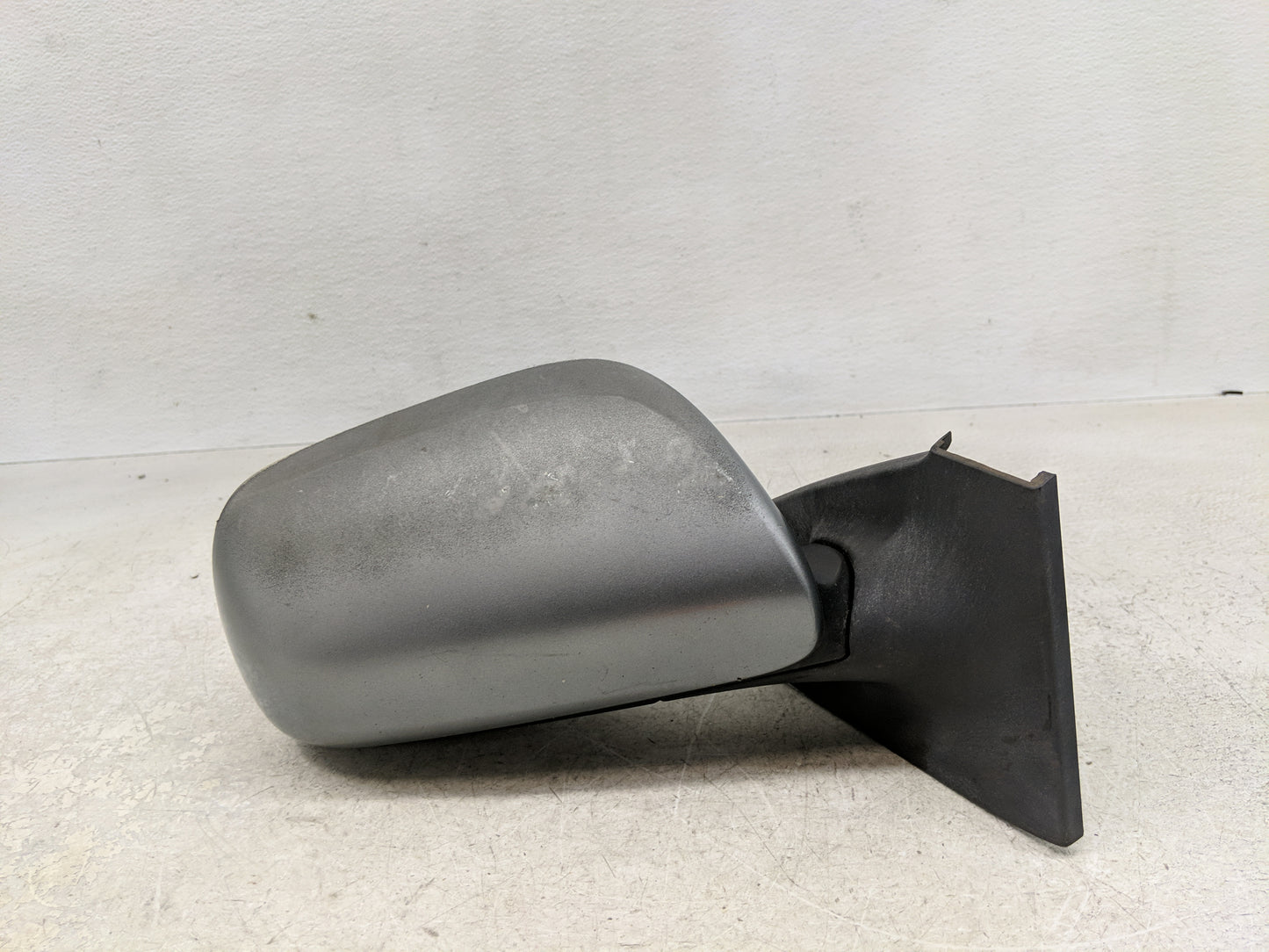2006-2011 Toyota Yaris Passenger Side View Mirror - Right Door Mirror OEM Used - Oemusedautoparts1.com