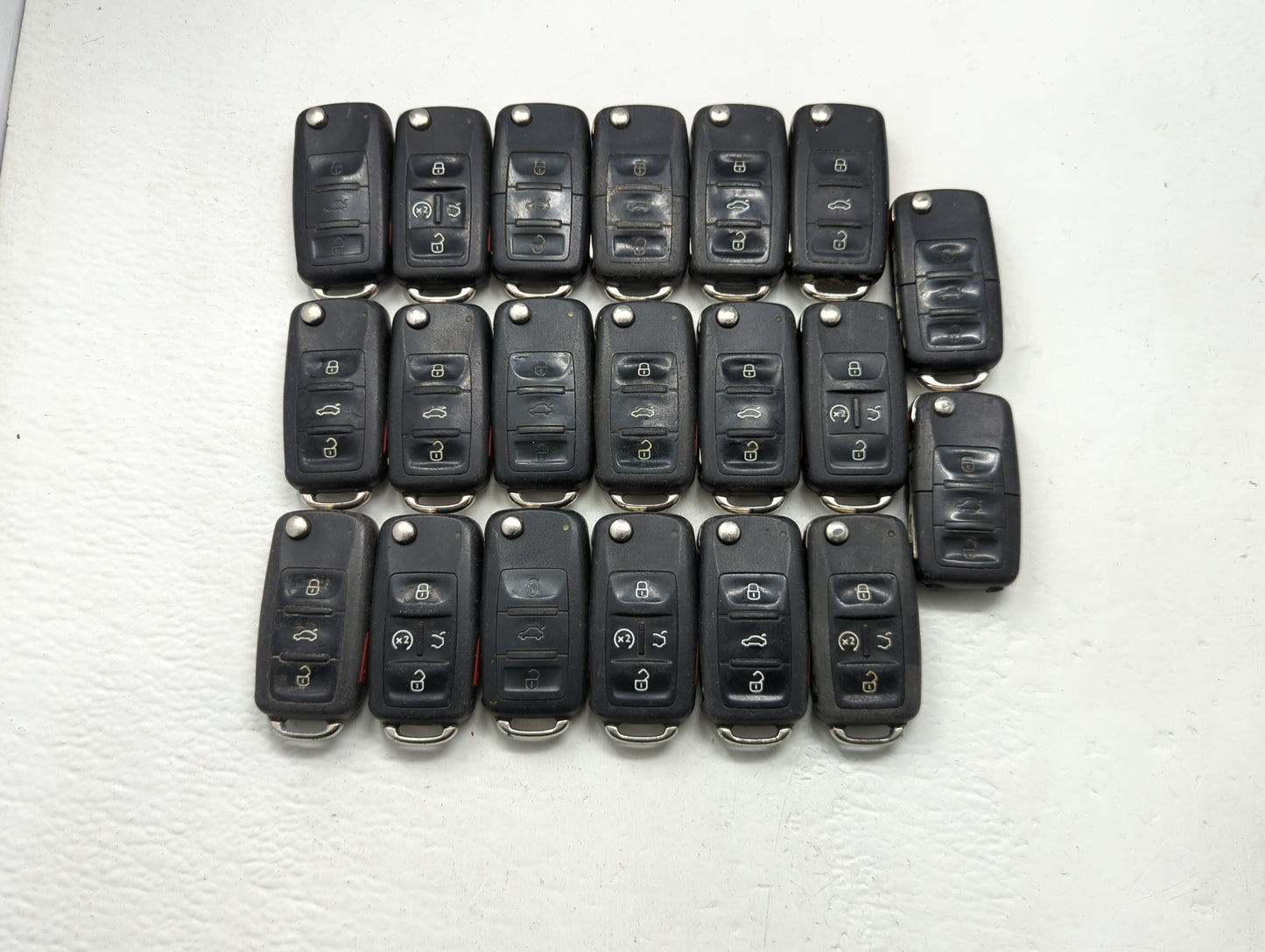 Lot of 20 Volkswagen Keyless Entry Remote Fob MIXED FCC IDS MIXED PART - Oemusedautoparts1.com