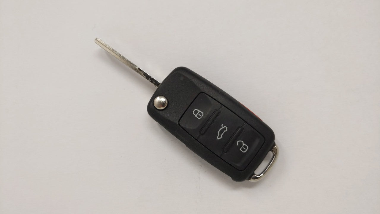Volkswagen Keyless Entry Remote Fob Nbg010180t 5k0 837 202 Db 4 Buttons - Oemusedautoparts1.com