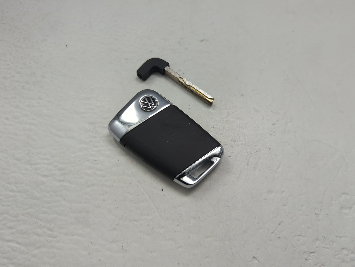 Volkswagen Keyless Entry Remote Fob KR5FS14 T | KR5FS14T A3C1119740000 4 buttons - Oemusedautoparts1.com