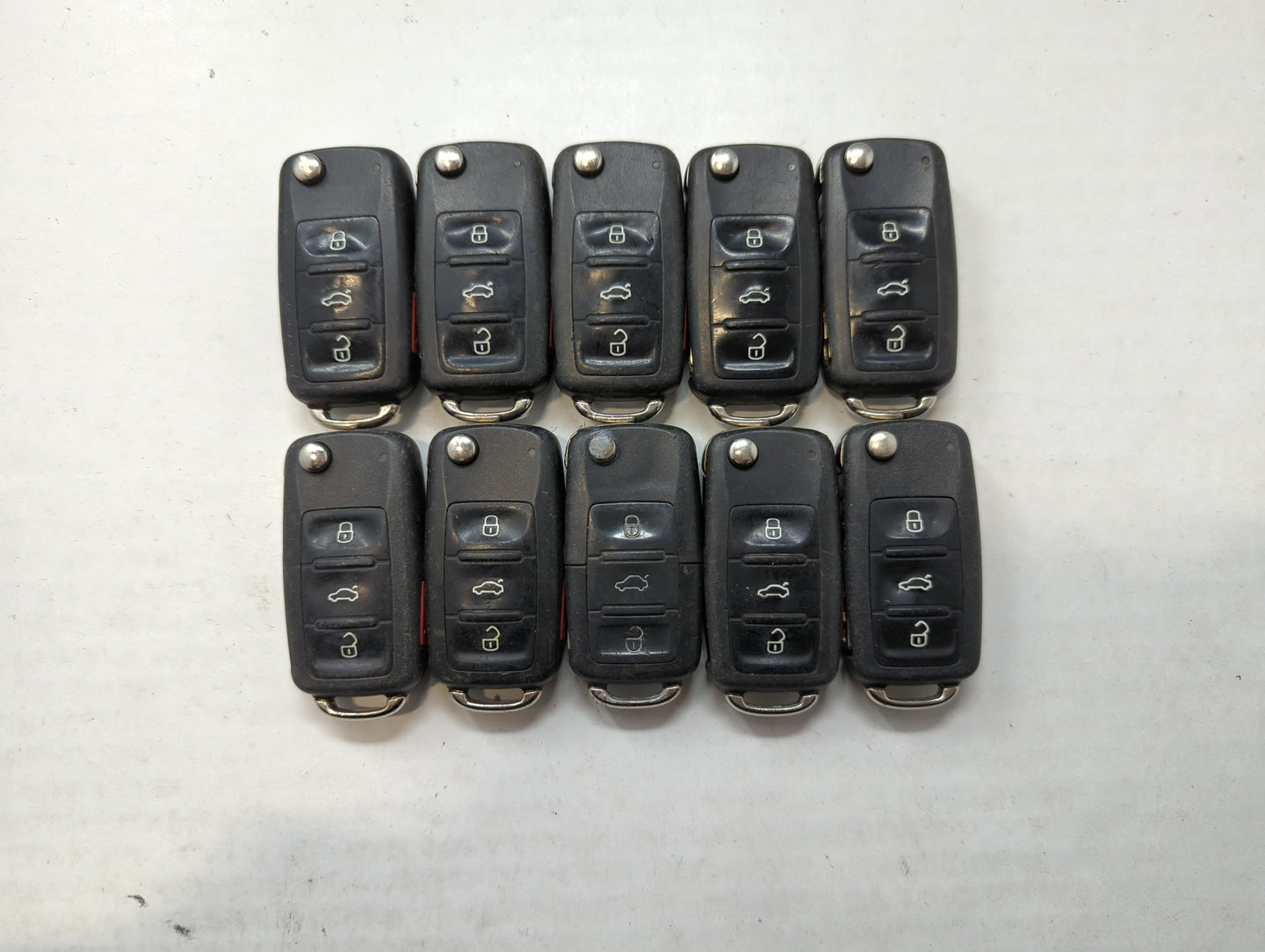 Lot of 10 Volkswagen Keyless Entry Remote Fob MIXED FCC IDS MIXED PART - Oemusedautoparts1.com