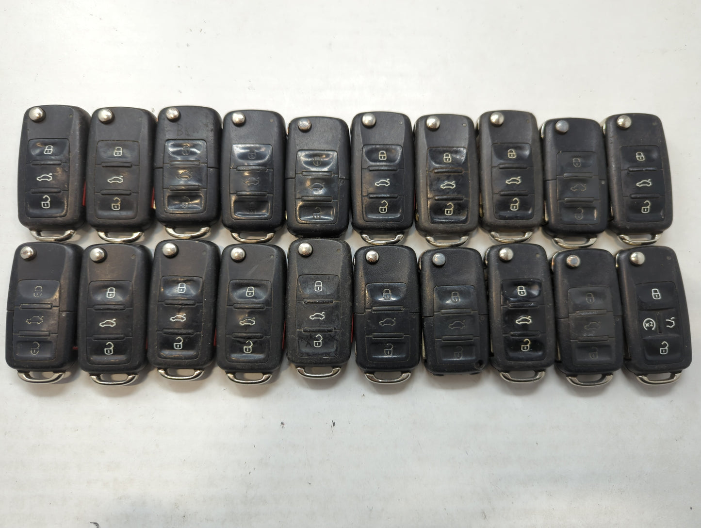Lot of 20 Volkswagen Keyless Entry Remote Fob NBG8137T | NBG735868T - Oemusedautoparts1.com