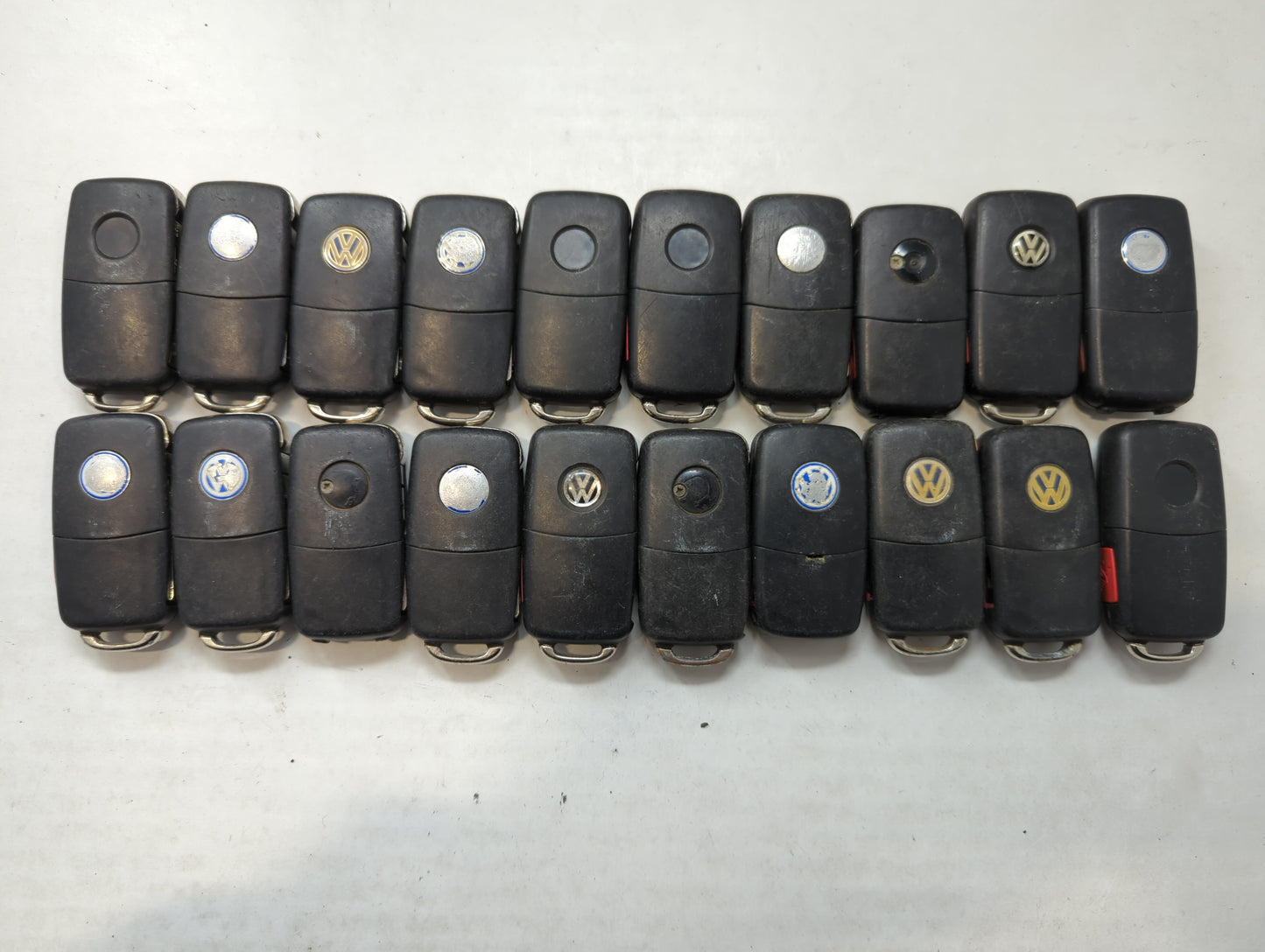 Lot of 20 Volkswagen Keyless Entry Remote Fob NBG8137T | NBG735868T - Oemusedautoparts1.com