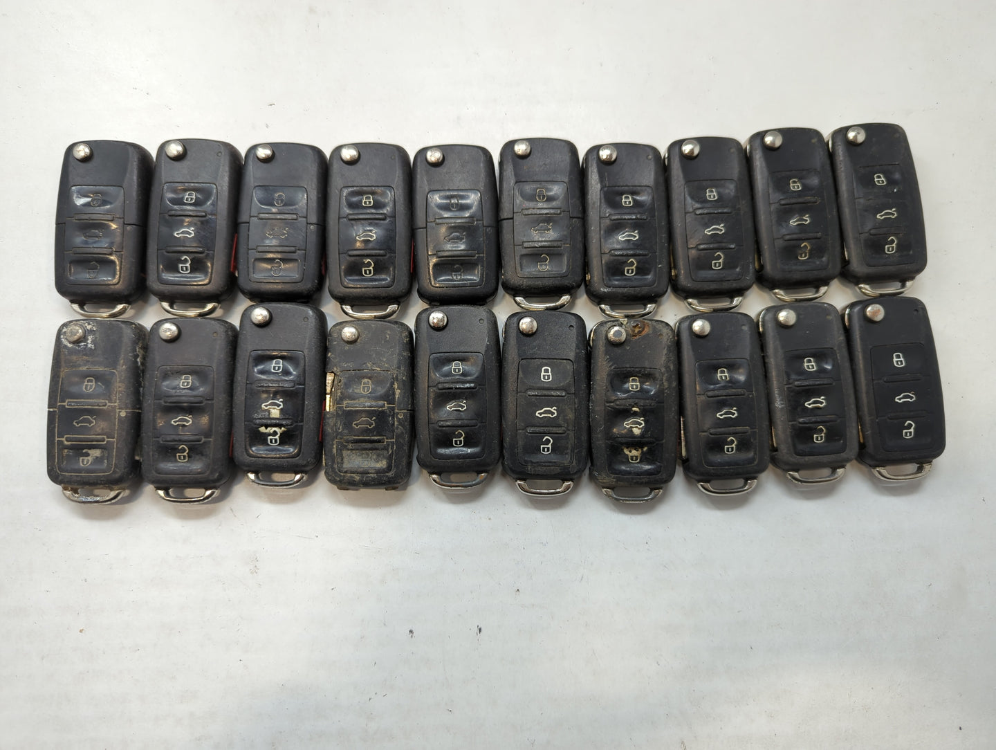 Lot of 20 Volkswagen Keyless Entry Remote Fob NBG8137T | NBG735868T - Oemusedautoparts1.com