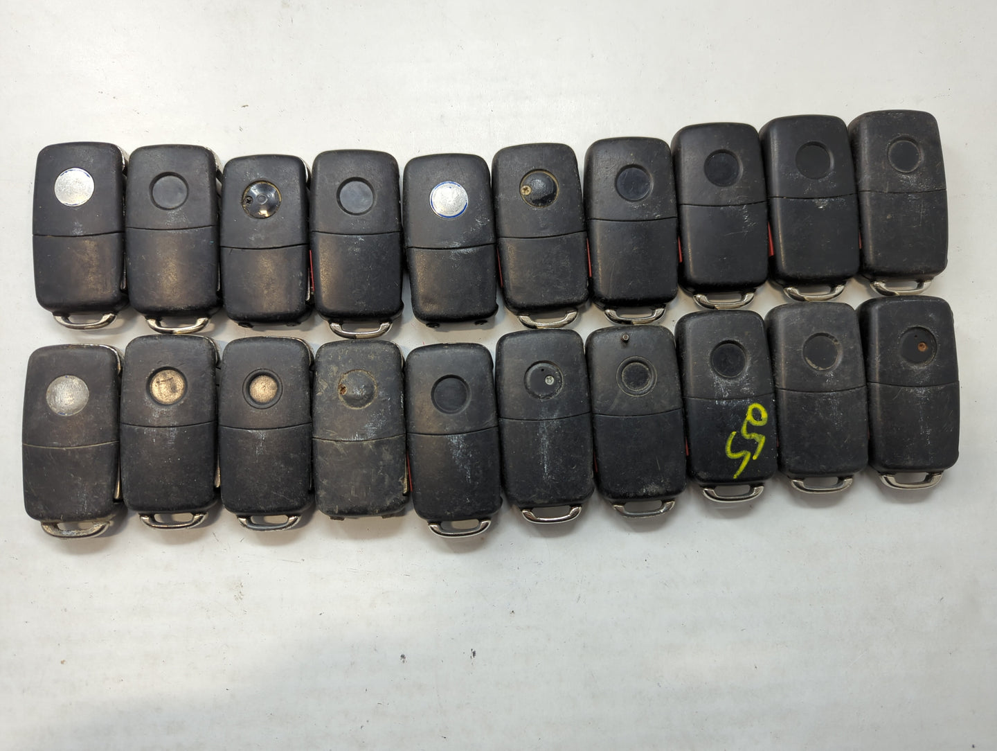 Lot of 20 Volkswagen Keyless Entry Remote Fob NBG8137T | NBG735868T - Oemusedautoparts1.com