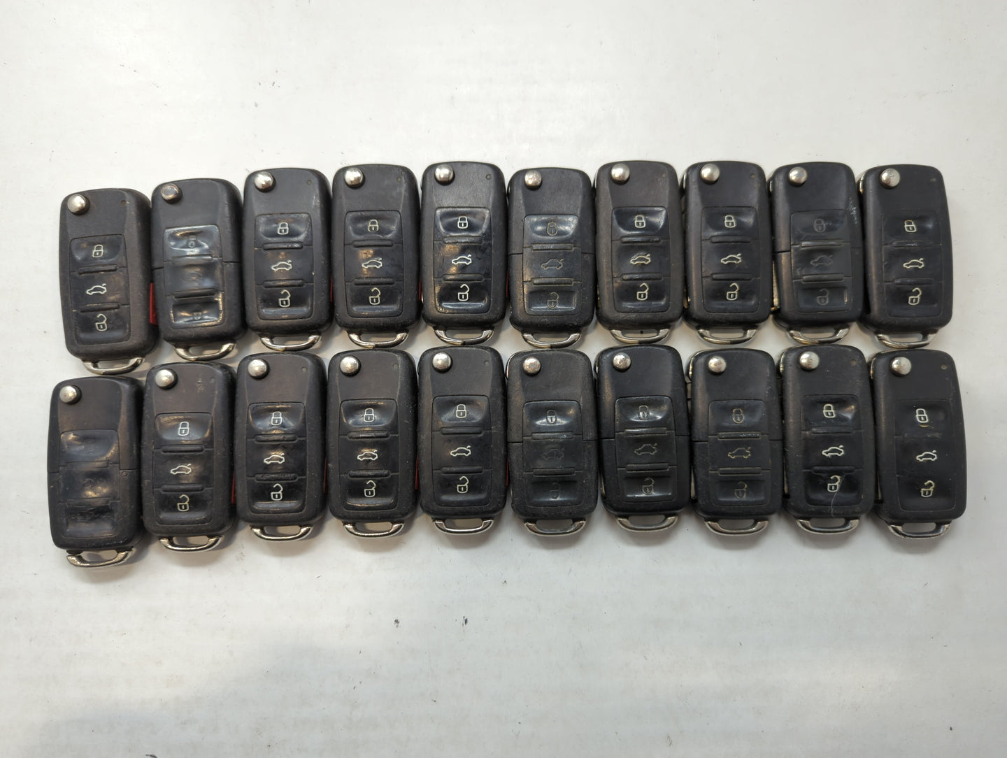 Lot of 20 Volkswagen Keyless Entry Remote Fob NBG8137T | NBG735868T - Oemusedautoparts1.com