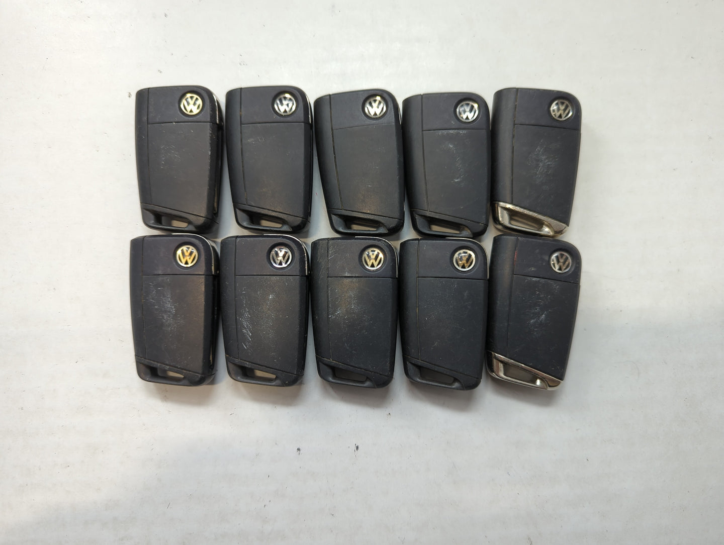 Lot of 10 Volkswagen Keyless Entry Remote Fob MIXED FCC IDS MIXED PART - Oemusedautoparts1.com
