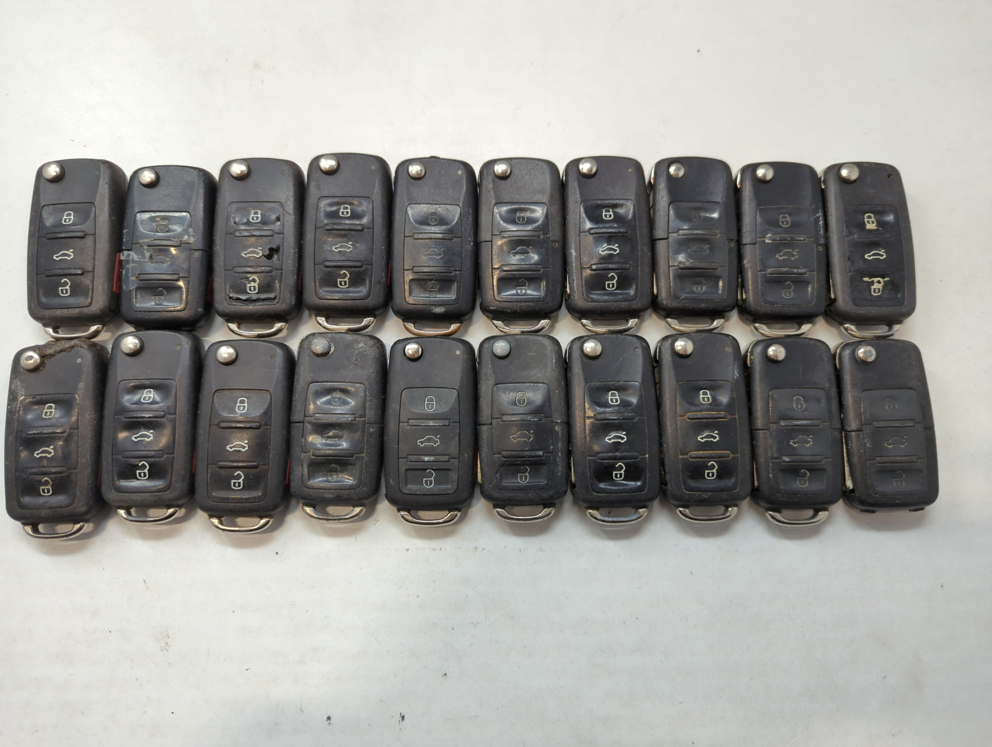 Lot of 20 Volkswagen Keyless Entry Remote Fob NBG8137T | NBG735868T - Oemusedautoparts1.com