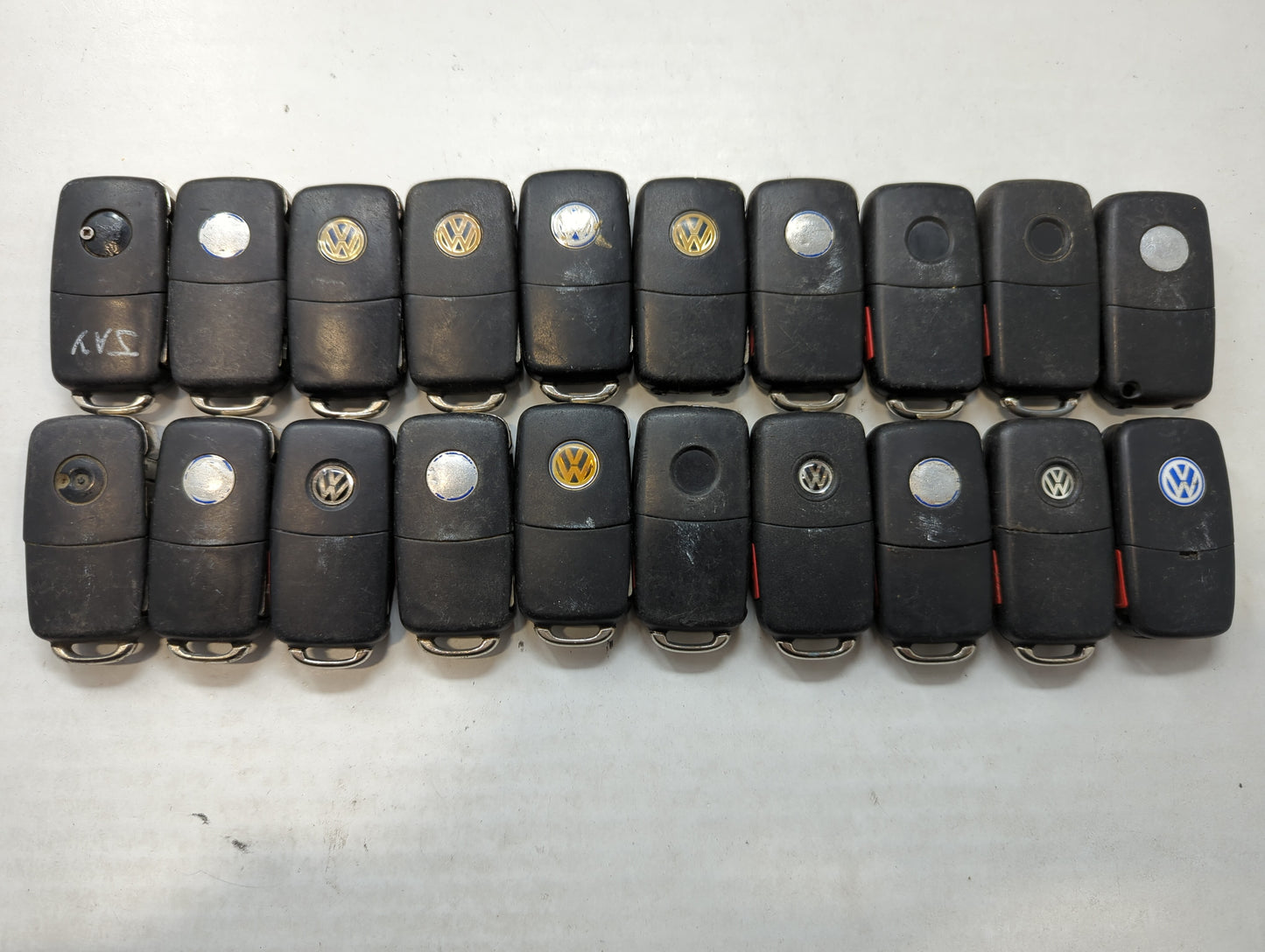 Lot of 20 Volkswagen Keyless Entry Remote Fob NBG8137T | NBG735868T - Oemusedautoparts1.com