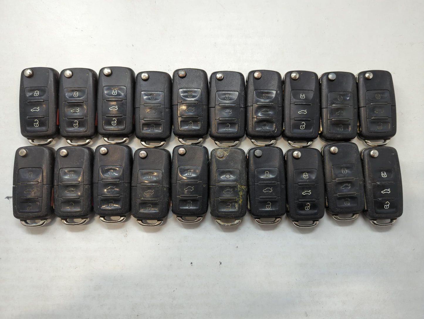 Lot of 20 Volkswagen Keyless Entry Remote Fob NBG8137T | NBG735868T - Oemusedautoparts1.com