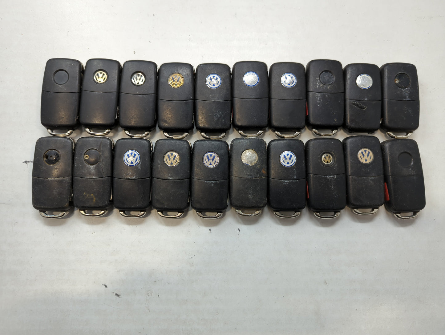 Lot of 20 Volkswagen Keyless Entry Remote Fob NBG8137T | NBG735868T - Oemusedautoparts1.com