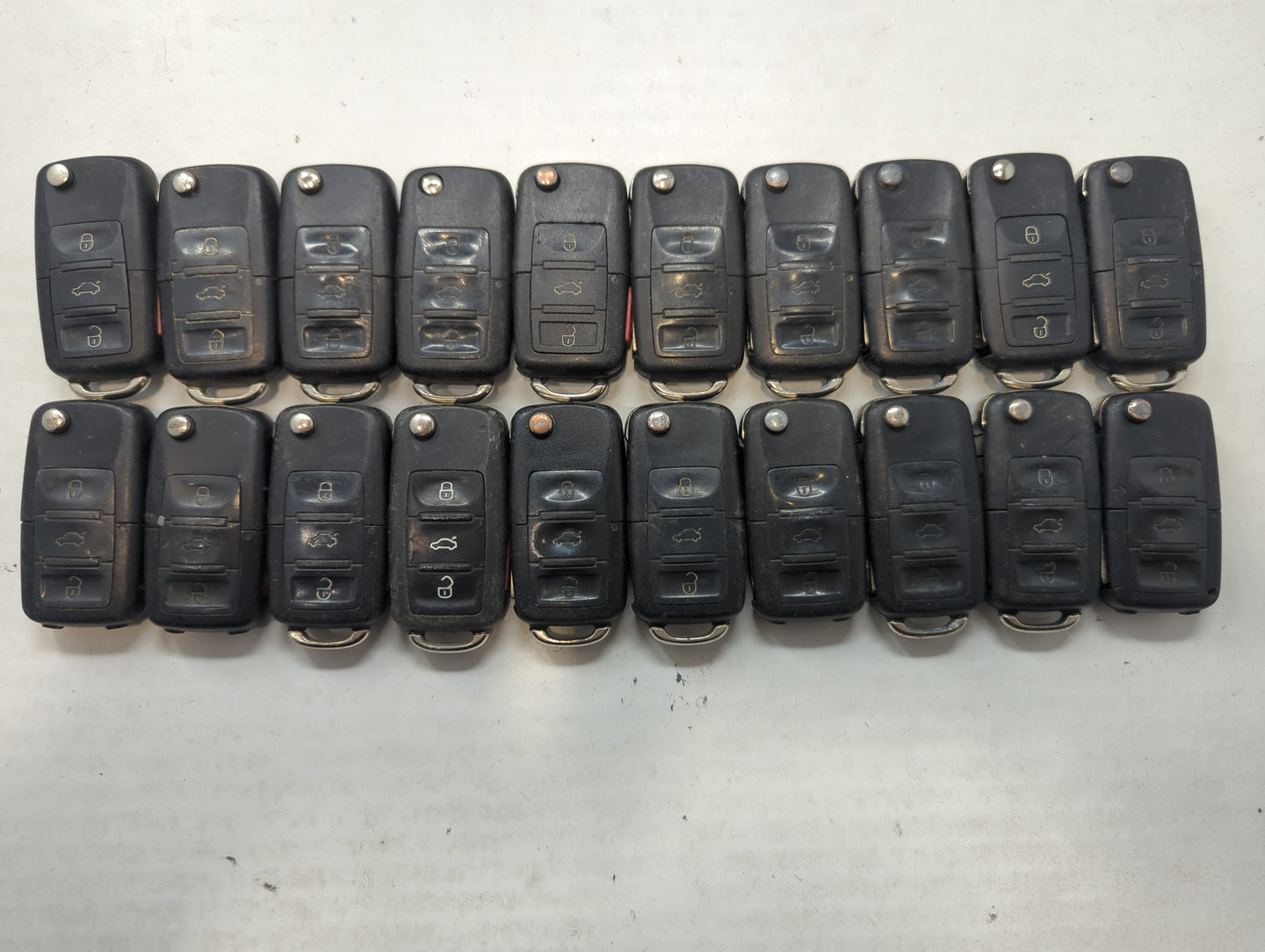 Lot of 20 Volkswagen Keyless Entry Remote Fob NBG8137T | NBG735868T - Oemusedautoparts1.com