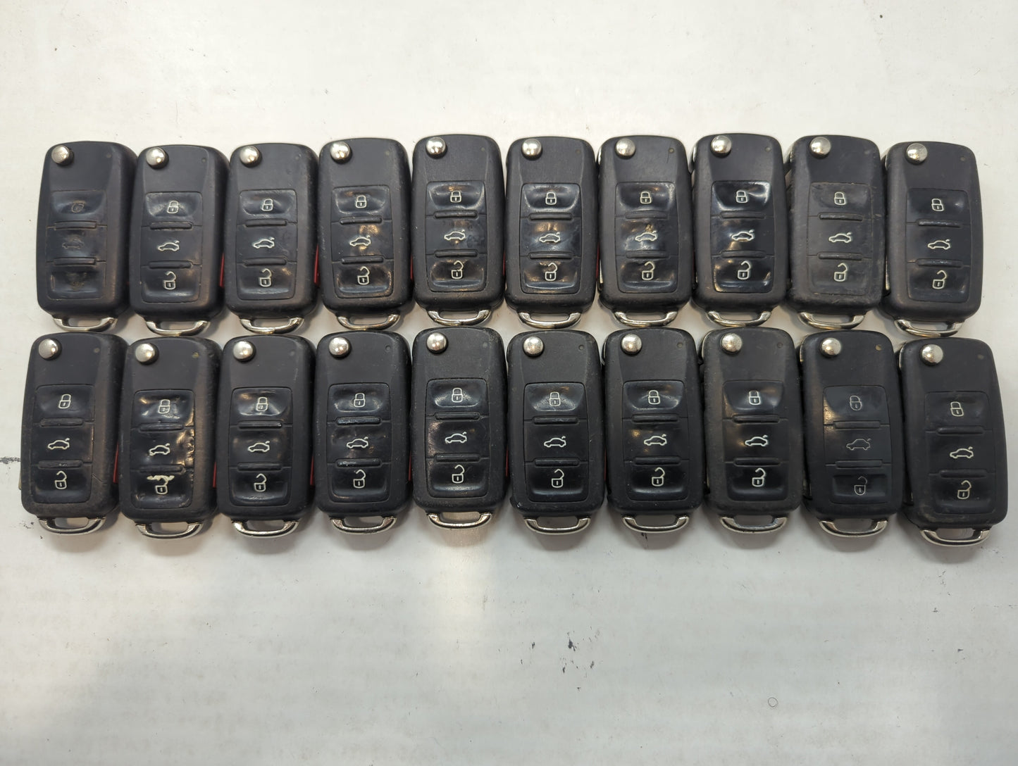 Lot of 20 Volkswagen Keyless Entry Remote Fob NBG8137T | NBG735868T - Oemusedautoparts1.com