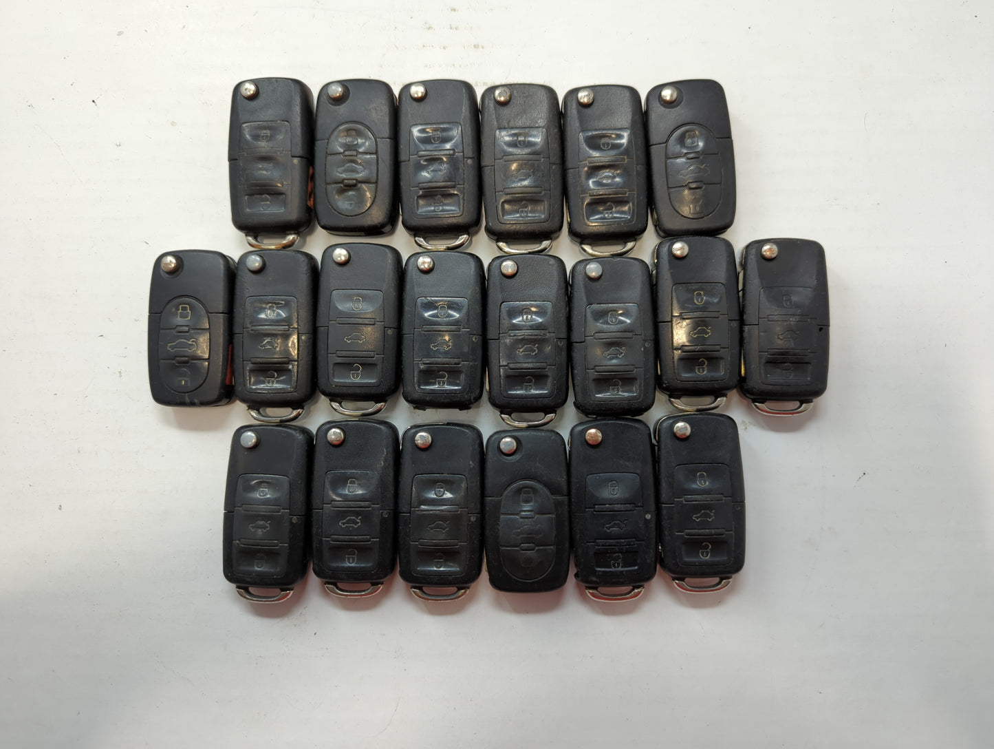 Lot of 20 Volkswagen Keyless Entry Remote Fob NBG92596263 | NBG735868T - Oemusedautoparts1.com
