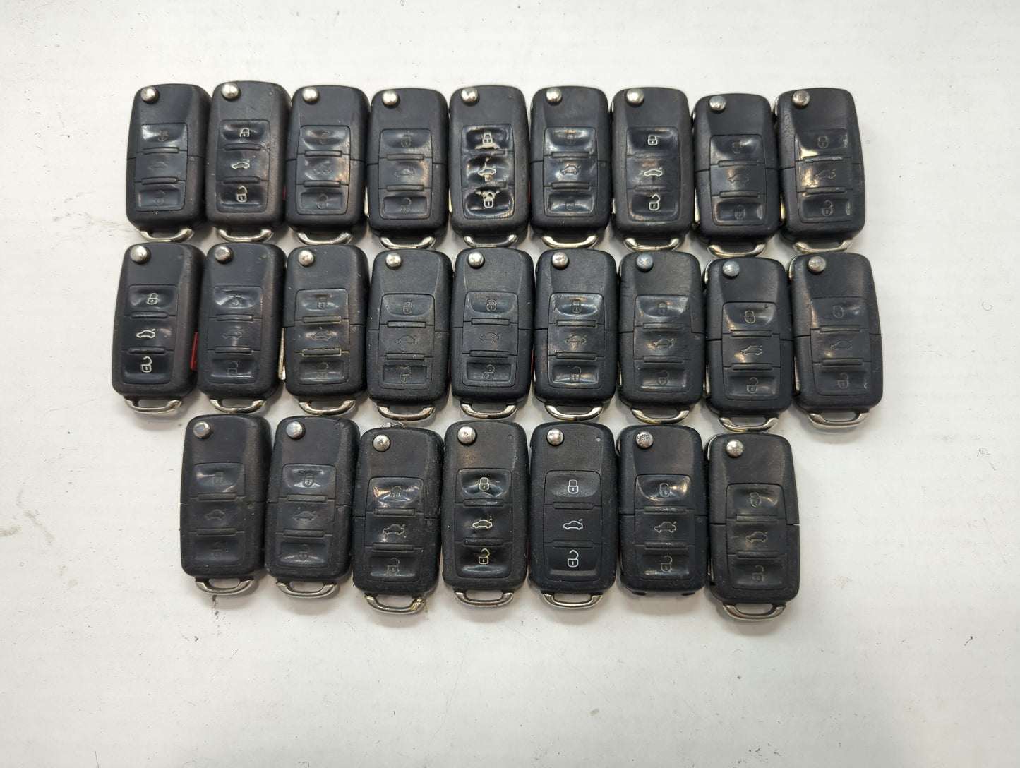 Lot of 25 Volkswagen Keyless Entry Remote Fob NBG8137T | NBG735868T - Oemusedautoparts1.com