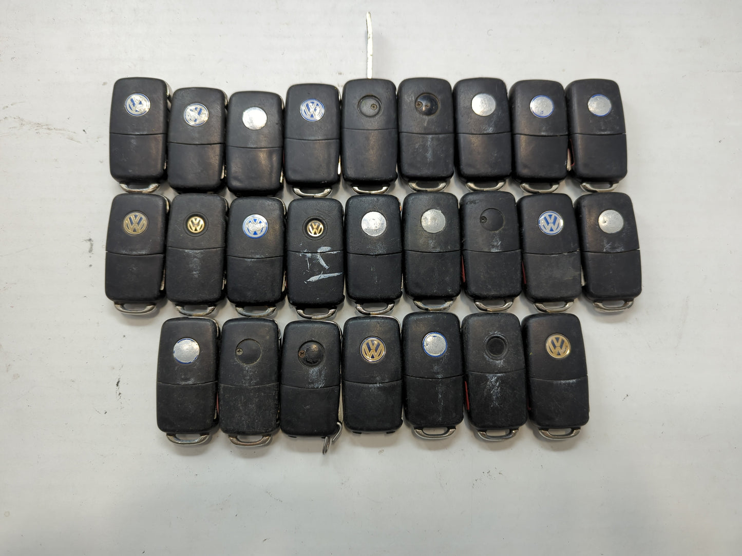 Lot of 25 Volkswagen Keyless Entry Remote Fob NBG8137T | NBG735868T - Oemusedautoparts1.com