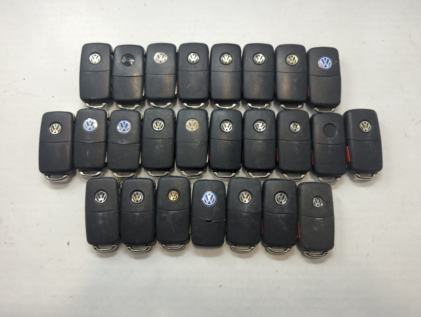 Lot of 25 Volkswagen Keyless Entry Remote Fob MIXED FCC IDS MIXED PART - Oemusedautoparts1.com