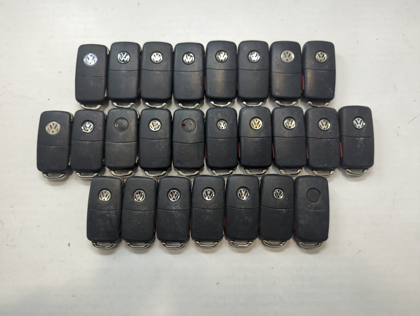 Lot of 25 Volkswagen Keyless Entry Remote Fob MIXED FCC IDS MIXED PART - Oemusedautoparts1.com