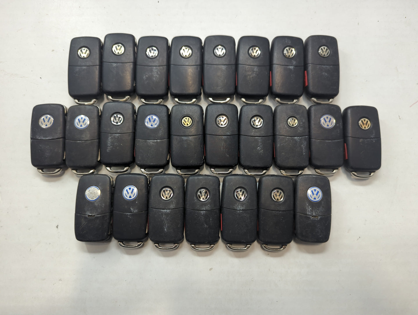 Lot of 25 Volkswagen Keyless Entry Remote Fob MIXED FCC IDS MIXED PART - Oemusedautoparts1.com